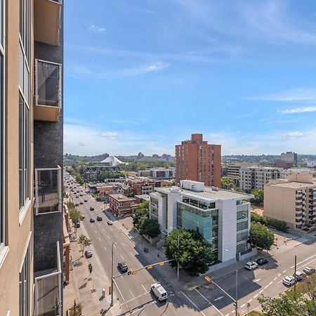 Heart Of Downtown Calgary Spacious Luxury Condo With Stunning Views And Premium Amenities ภายนอก รูปภาพ
