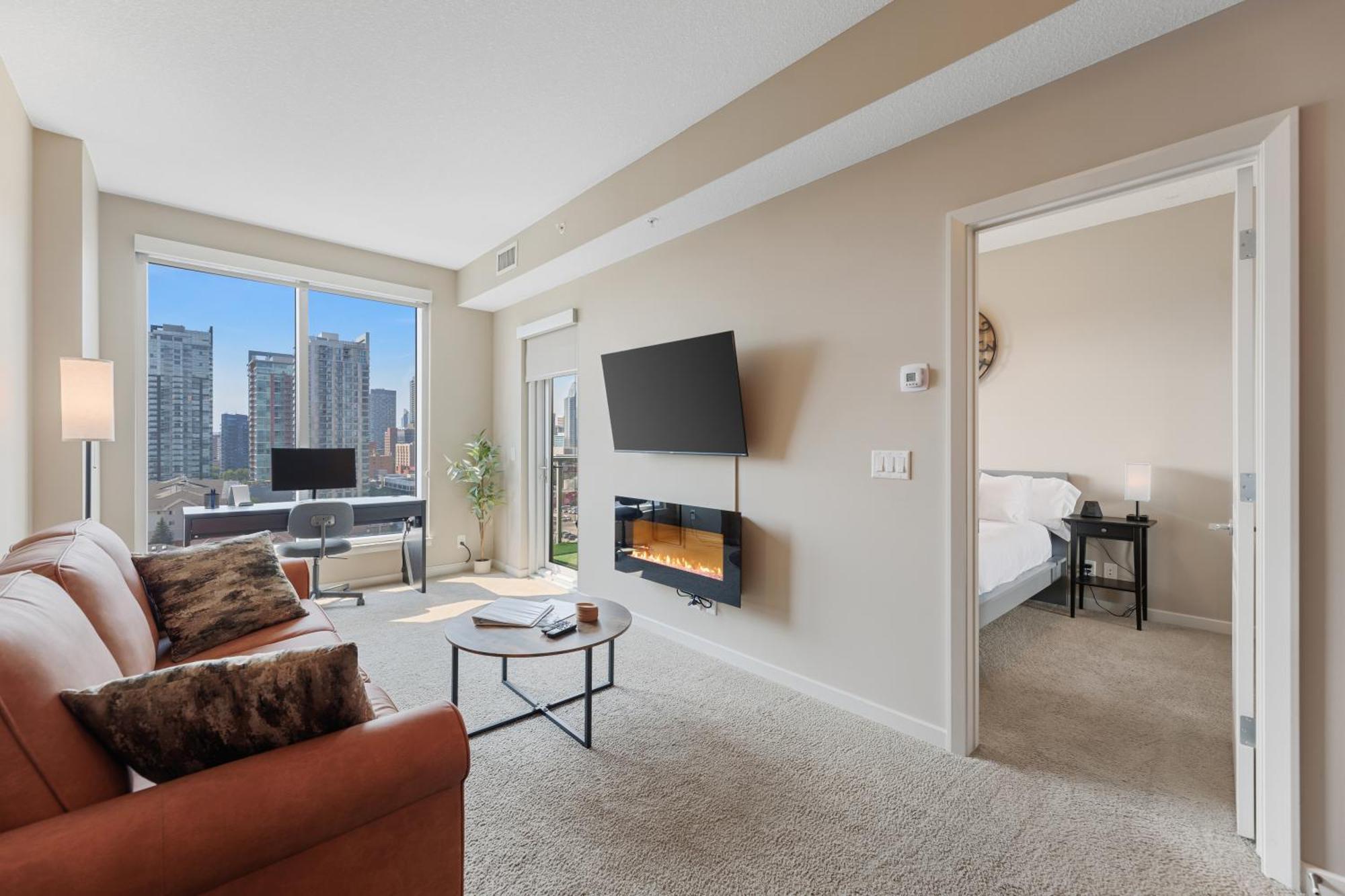 Heart Of Downtown Calgary Spacious Luxury Condo With Stunning Views And Premium Amenities ภายนอก รูปภาพ